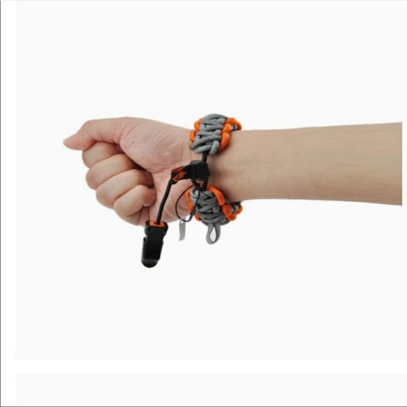 Orange and Tan Paracord survival bracelet by Gerber - Picture 3 of 5